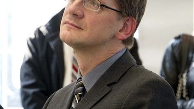 Le ministre des Affaires municipales souhaite un dénouement rapide
