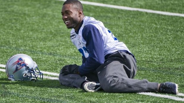 Danny Desriveaux devient entraîneur des receveurs des Carabins