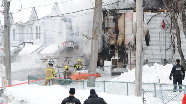 Un feu ravage une maison de Fabreville