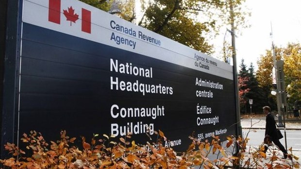 Chèque émis à Nicolo Rizzuto : l’Agence du revenu du Canada à Laval suspend deux employés