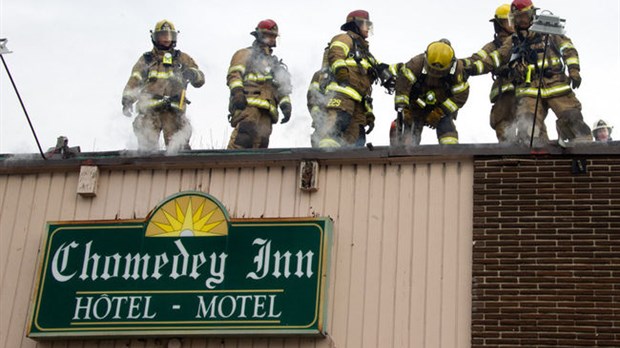 Violent incendie au motel Chomedey Inn