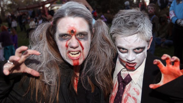 Des fonctionnaires apprennent à réagir à une attaque de zombies
