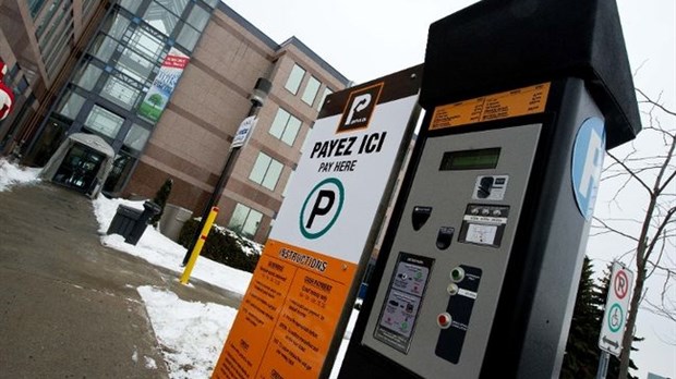 Le stationnement est maintenant payant au centre ambulatoire