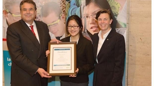 Eunice Linh You remporte la 3e place au défi Sanofi BioGENEius