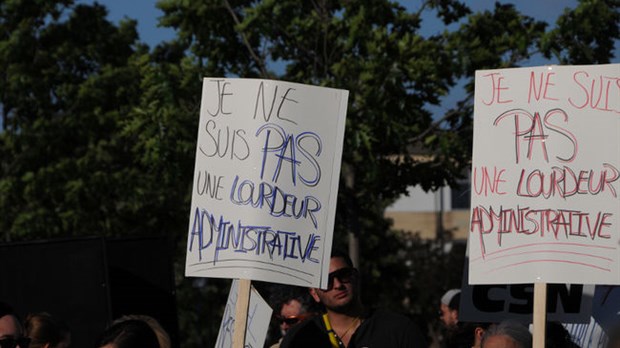 Manifestation à L'Hôtel de Ville