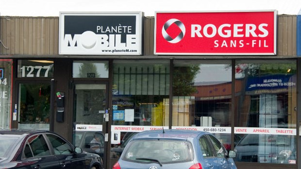 Des voleurs dérobent des téléphones cellulaires