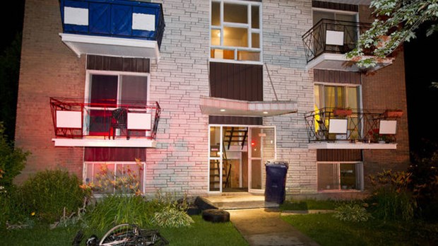Le feu cause de légers dommages à un bloc