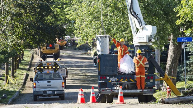 Orages de vendredi soir : 52 045 abonnés d'Hydro-Québec toujours sans électricité lundi matin
