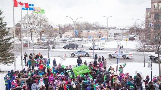 Plus de 200 enfants participent à la Marche de la solidarité de Laval