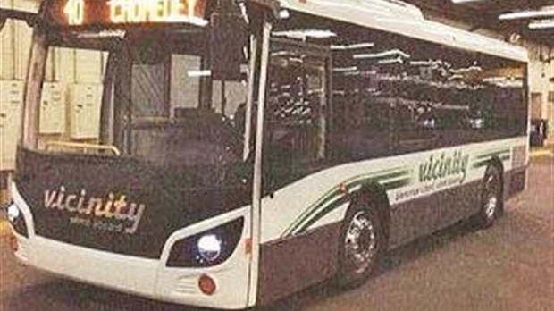 La STL met à l'essai un autobus de 27,5 pieds