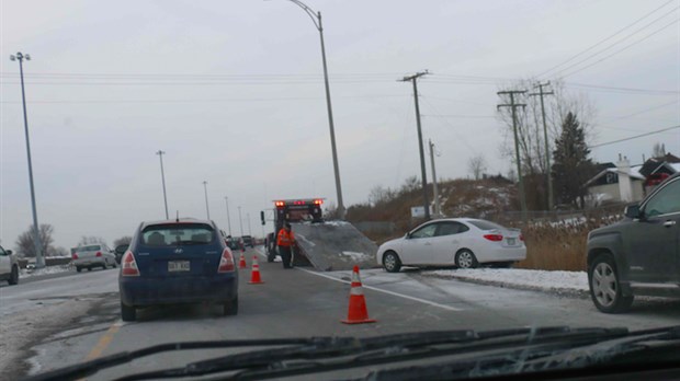 Perte de contrôle dans une bretelle d'accès à l'autoroute 15