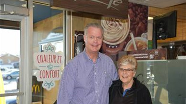 McDonald’s souligne les 40 ans de loyaux services de Joyce Brown dans la région de Laval.