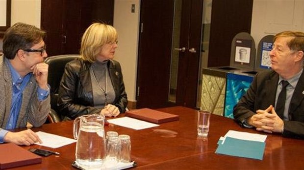 Le maire Demers parle environnement avec les ministres Charbonneau et Heurtel