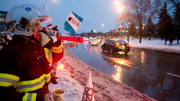Les ambulanciers d’Urgences-santé manifestent