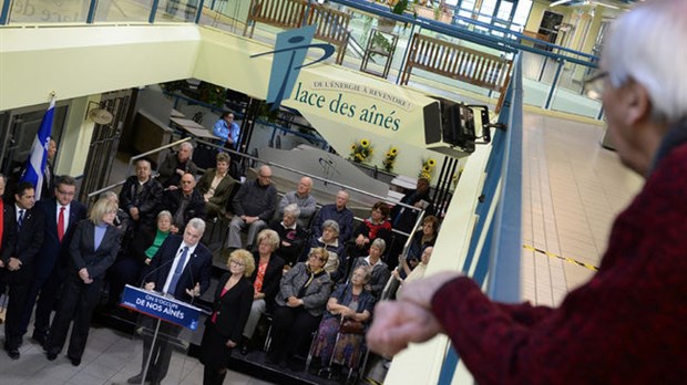Les libéraux promettent 825 millions $ aux aînés