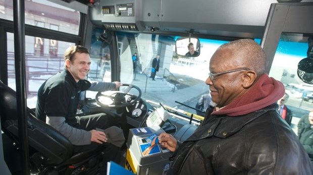 Le titre gratuit de transport est populaire auprès des aînés