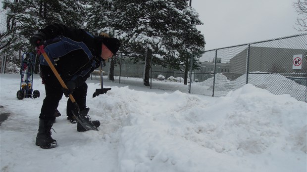 Déneigement par des itinérants : une entreprise pourrait être créée