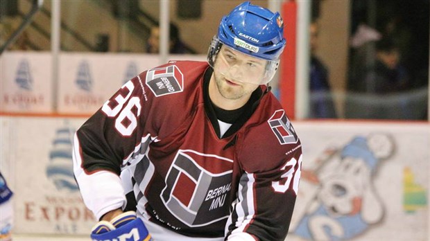 Doyle chez les étoiles dans la LNAH