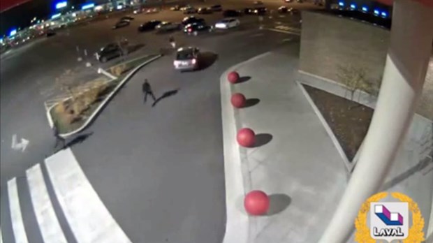 PHOTO + VIDÉO : Une voiture fonce sur des piétons devant Target à Laval