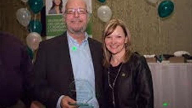 M. André Hétu, de l’Association Midi-Quarante, nommé récipiendaire du prix Reconnaissance au Gala Méritas 2015 du RQuODE