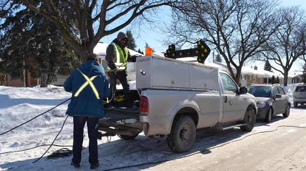 Les entrées d’eau gelées occupent toujours les cols bleus de Laval