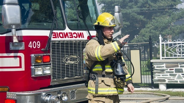 Un incendie cause de lourds dommages à un domicile de Laval-des-Rapides