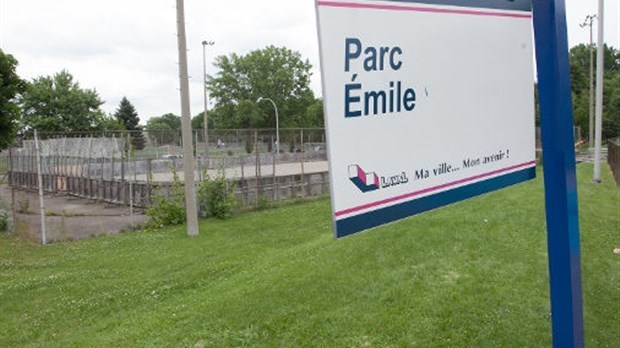 Laval aura sa patinoire extérieure réfrigérée