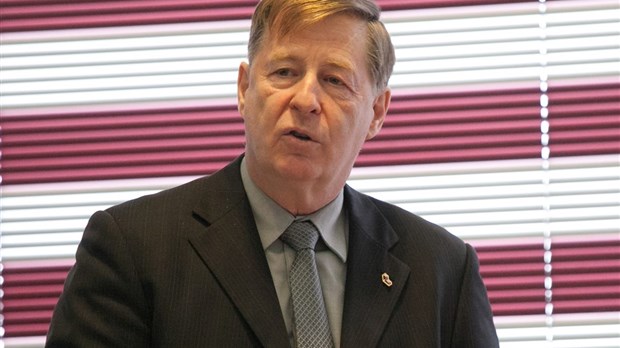 Hausse des taxes à Laval : le ministre des Affaires municipales va rencontrer Marc Demers
