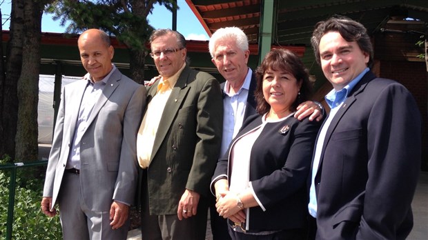 Le Bloc demande une enquête du Bureau de la concurrence sur le prix de l'essence à la pompe