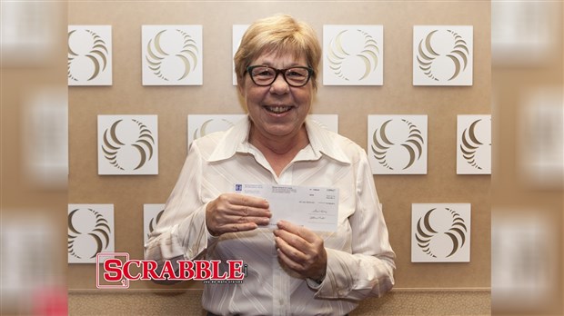 Une femme de Laval remporte 30 000 $ au Scrabble de Loto-Québec