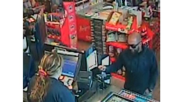 Avis de recherche - suspect de fraude à identifier