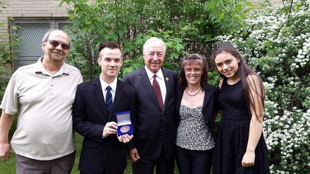 Un cadet de Laval reçoit la Médaille du Lieutenant-Gouverneur