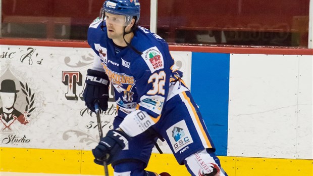 Francis Wathier signe à Laval pour 3 ans!