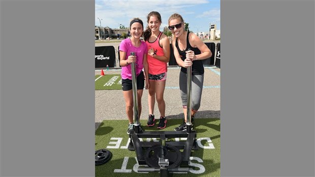 De jeunes athlètes participent à l'événement UNDER ARMOUR NEXT