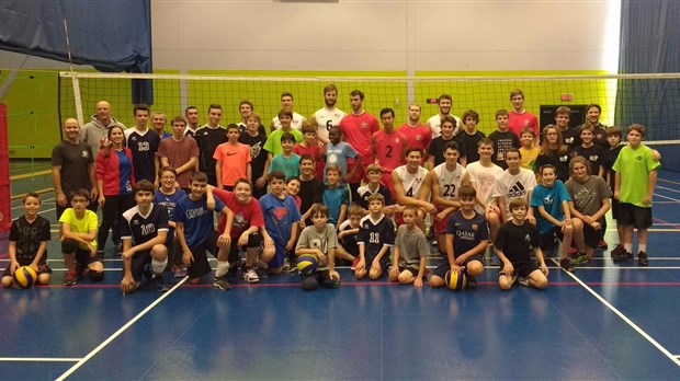Le réseau d’entrainement Saute et Frappe en volleyball masculin débute ses activités à Laval