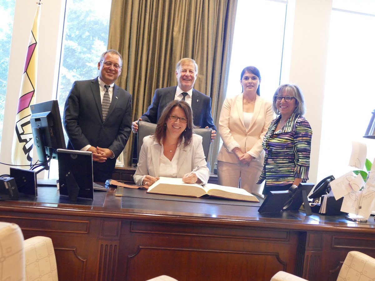 Les présidents des conseils municipaux de Longueuil et de Gatineau en visite à Laval