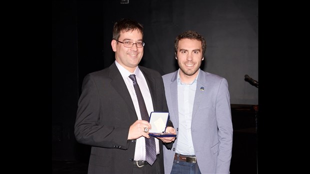 Remise de la médaille d’honneur de l’Assemblée nationale à Martin Sénéchal