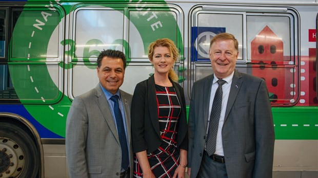 Nouvel habillage des autobus de la ligne 360 du STL