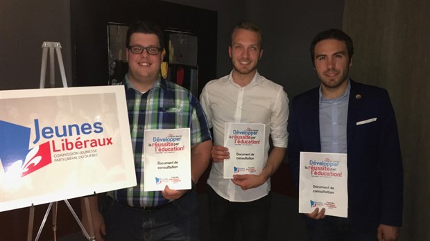 Les jeunes libéraux à Laval avec Jean Habel 