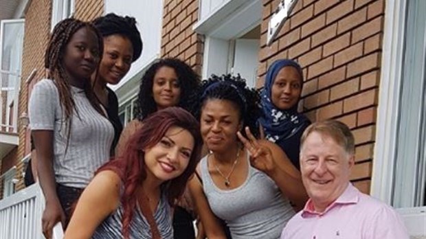 Porte-à-porte des candidats du Mouvement lavallois