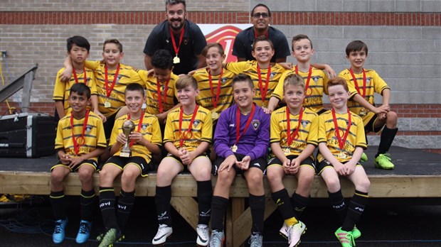 Les Dragons Blanc U10 D2 Masculin : Une équipe exceptionnelle!