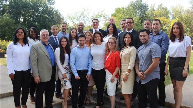 Sonia Baudelot, candidate à la mairie de Laval, présente ses 21 candidats