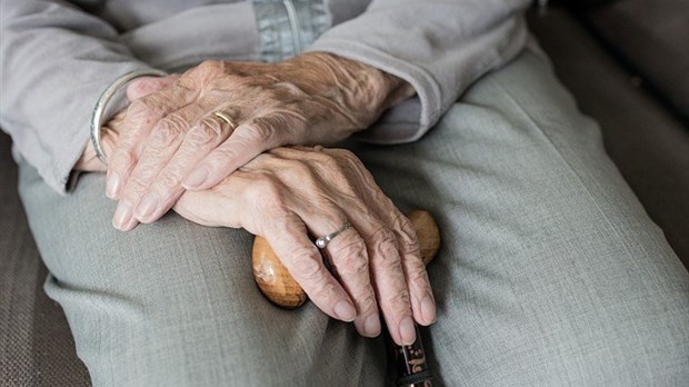 Comment prendre soin de ses parents vieillissants ?