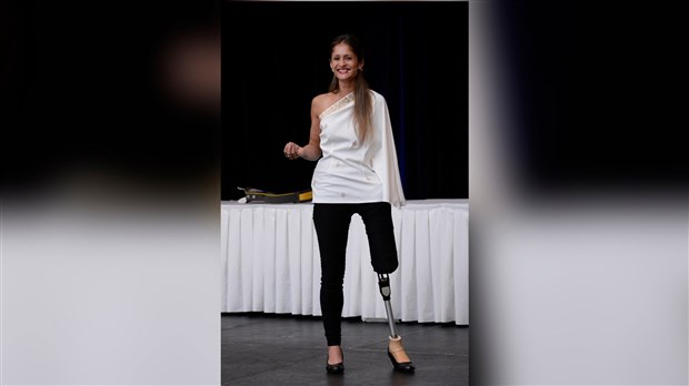 Une jeune femme amputée originaire de Laval livre un touchant témoignage