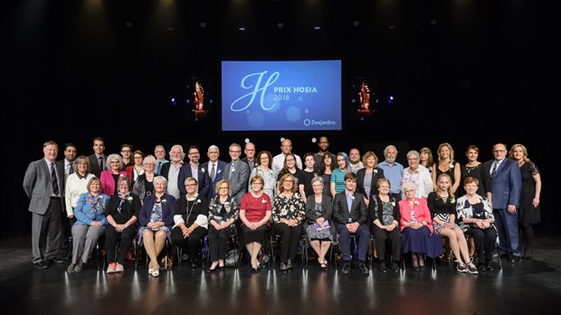 Des bénévoles et organismes lavallois honorés