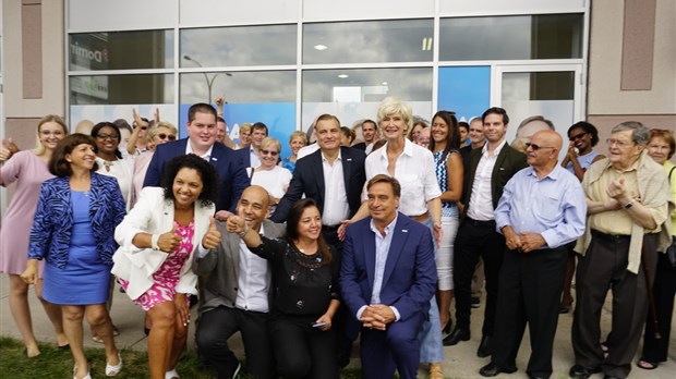 La CAQ inaugure ses nouveaux locaux de Laval