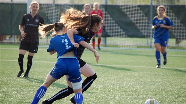 Soccer : Le CS Monteuil vient à bout du Dynamo de Québec