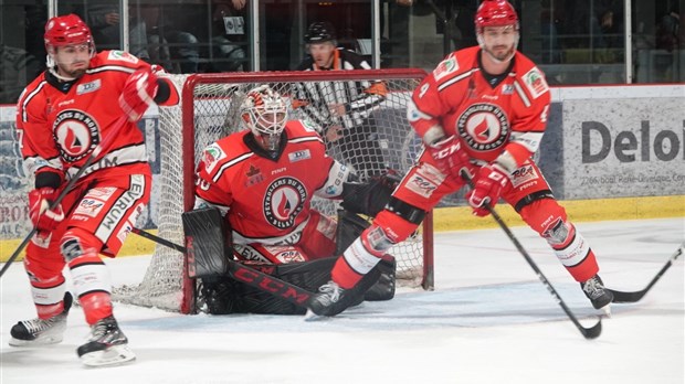 Hockey: les Marquis ont souffert face aux Pétroliers