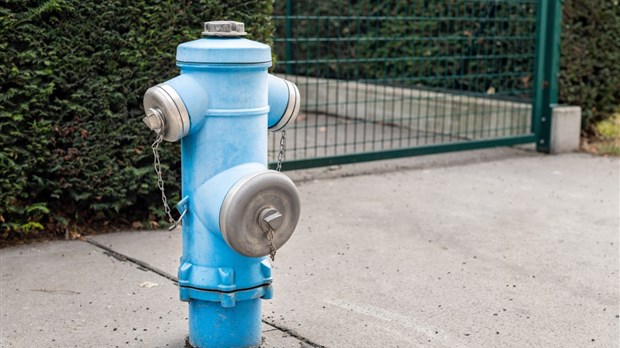 Laval autorise le stationnement devant les bornes bleues