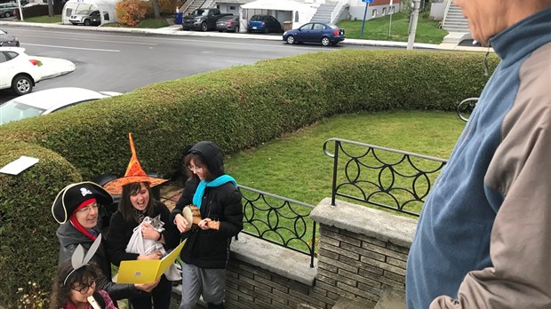 Laval-des-Rapides: les personnes isolées visées par une tournée d'Halloween 